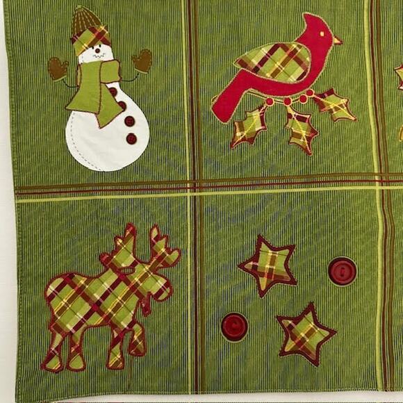 Embroidered Christmas Placemats 4 pc Trim A Home Snowman Cardinal Holly Holiday - Picture 3 of 6